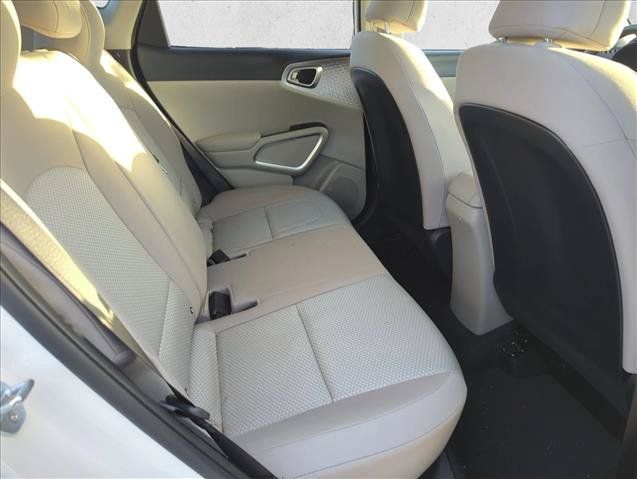 Used 2025 Kia Soul LX FWD image 26
