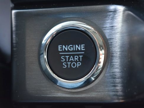 Used 2024 Ford F250 Lariat w/ Chrome Package image 29