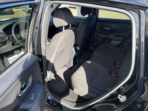 Used 2024 Honda HR-V Sport image 9