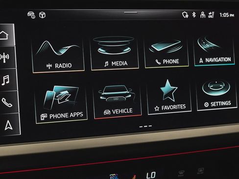 Used 2023 Audi Q4 e-tron Premium Plus w/ Premium Plus image 24