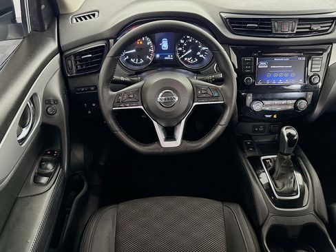 Used 2020 Nissan Rogue Sport SV w/ Technology Package image 16