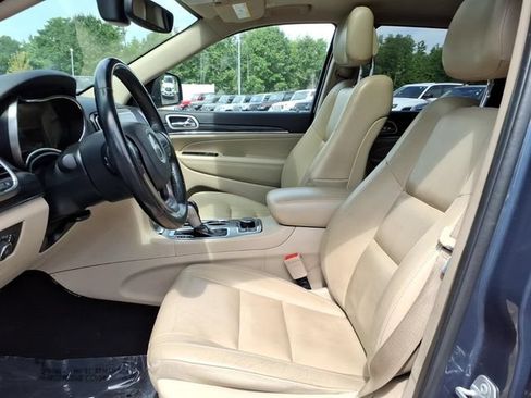 Used 2021 Jeep Grand Cherokee Limited AWD/4WD image 10