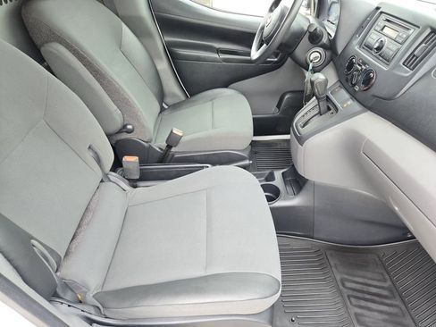 Used 2016 Nissan NV200 S image 13