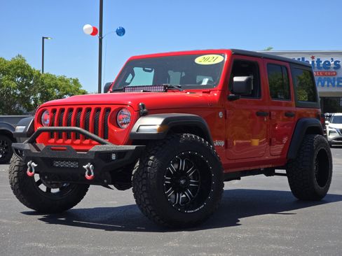 Used 2021 Jeep Wrangler Unlimited Sport AWD/4WD image 2