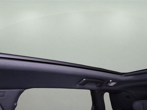 New 2026 Cadillac Lyriq V image 27