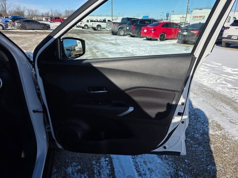 Used 2023 Nissan Kicks SV FWD image 28
