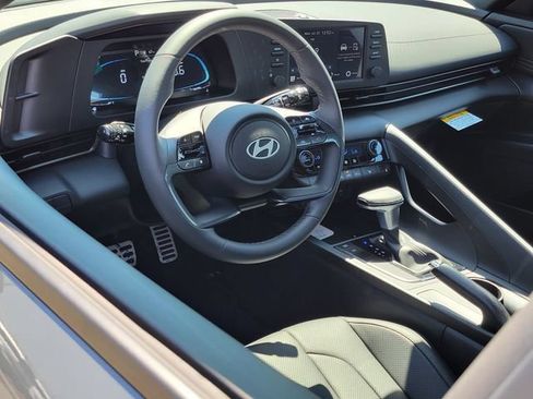 New 2026 Hyundai Elantra SEL Sport FWD image 5