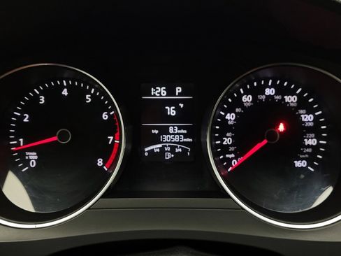 Used 2015 Volkswagen Jetta SE FWD image 23