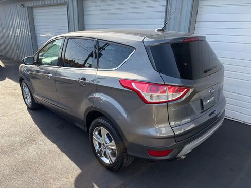 Used 2014 Ford Escape SE image 2