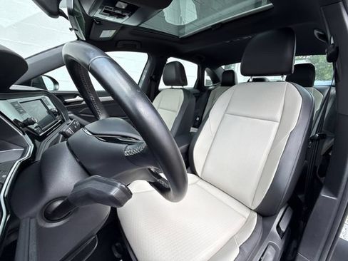 Used 2019 Volkswagen Jetta R-Line FWD image 22