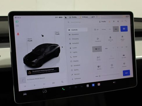 Used 2023 Tesla Model Y Performance AWD/4WD image 27
