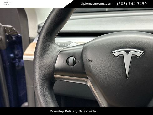 Used 2023 Tesla Model Y Long Range image 28
