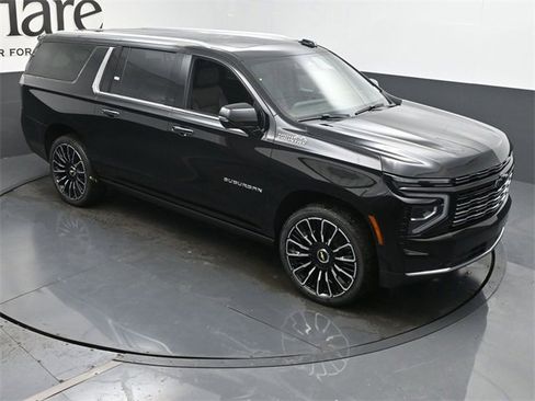 New 2026 Chevrolet Suburban High Country w/ LPO, Illumination Package image 27