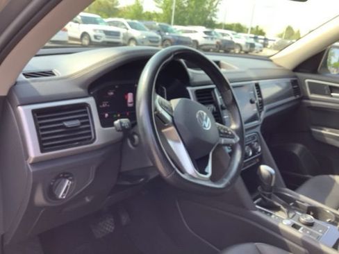 Used 2021 Volkswagen Atlas SEL AWD/4WD image 16