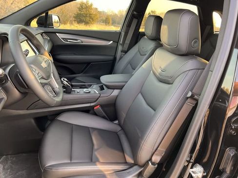 New 2026 Cadillac XT5 Luxury image 20