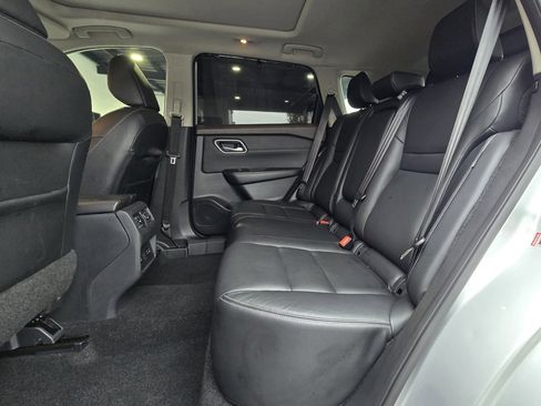 Used 2021 Nissan Rogue SL image 15