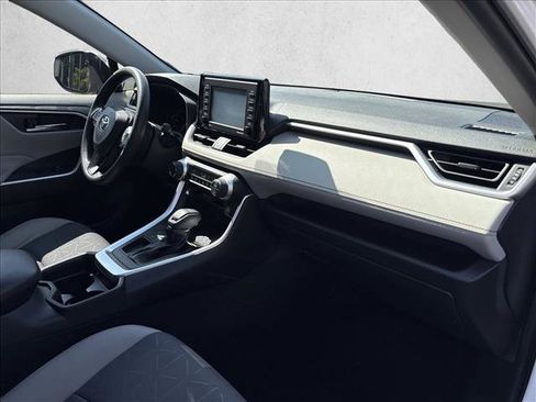Certified 2020 Toyota RAV4 XLE w/ Convenience Package FWD image 20