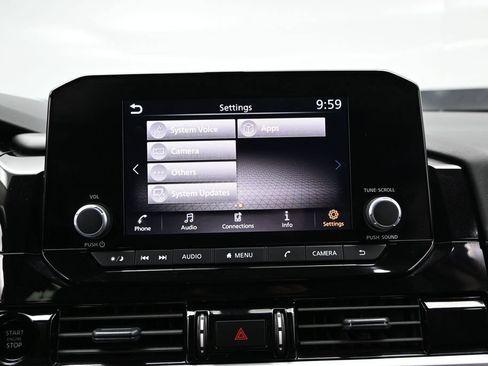 Used 2025 Nissan Pathfinder SV FWD image 37