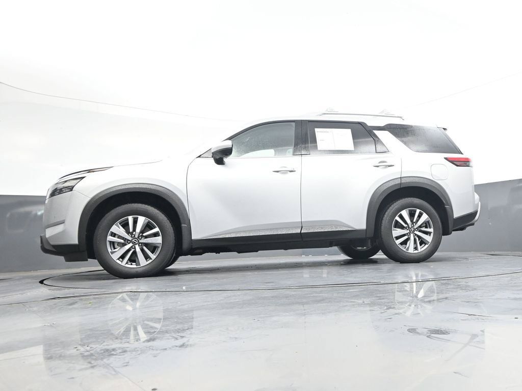 Certified 2025 Nissan Pathfinder SL FWD image 43