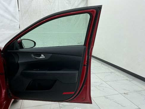 Used 2020 Kia Forte LXS FWD image 21