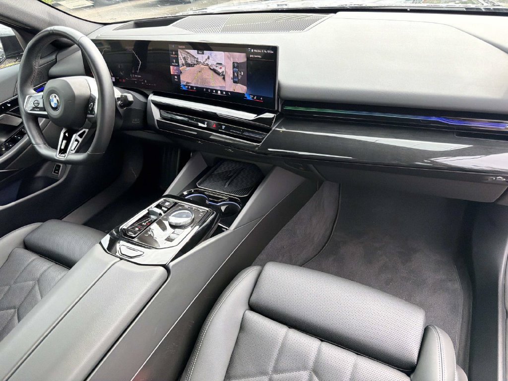 Used 2026 BMW 530i RWD image 13
