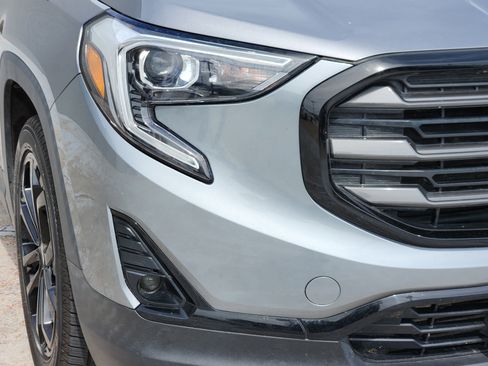 Used 2020 GMC Terrain SLT w/ Preferred Package FWD image 10
