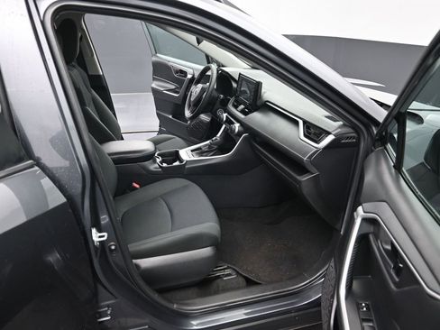 Used 2021 Toyota RAV4 LE w/ Carpet Mat Package (TMS) image 25