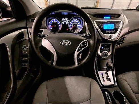 Used 2012 Hyundai Elantra GLS image 7