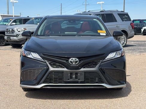 Used 2021 Toyota Camry XSE image 3