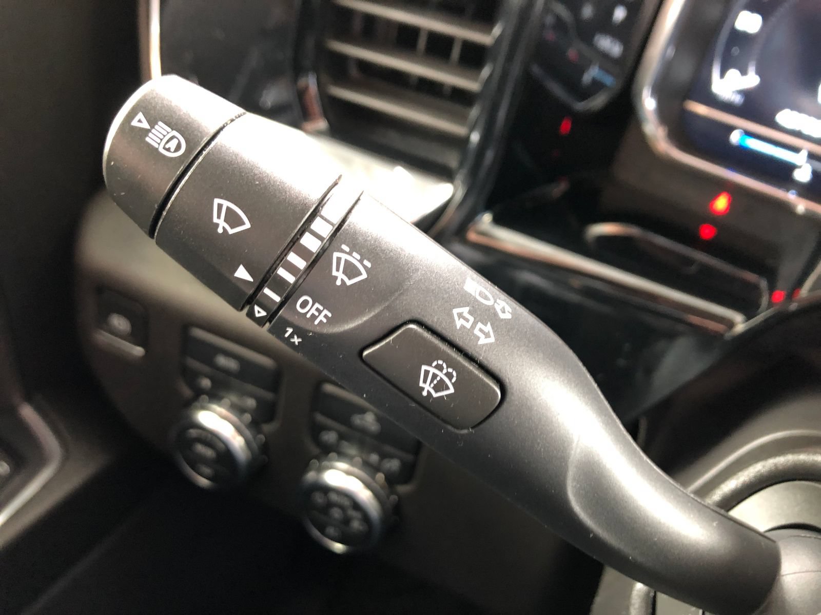 Used 2024 GMC Sierra 1500 Elevation AWD/4WD image 28