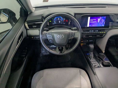Used 2025 Toyota Camry LE w/ Convenience Package FWD image 35
