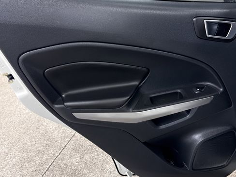 Used 2020 Ford EcoSport Titanium image 11