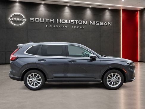 Used 2025 Honda CR-V EX-L image 5