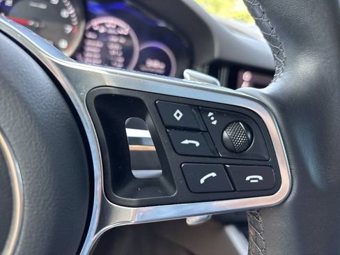 Used 2021 Porsche Cayenne w/ Premium Package AWD/4WD image 29