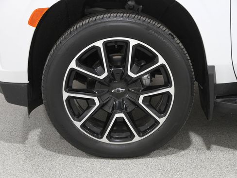 Used 2024 Chevrolet Tahoe RST w/ Luxury Package image 23