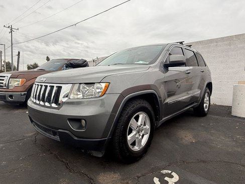 Used 2012 Jeep Grand Cherokee Laredo w/ Laredo E Group image 5