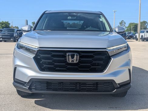 Used 2025 Honda CR-V EX image 2