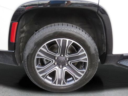 Used 2024 Jeep Wagoneer Series II w/ Flexible Seating Group RWD image 13