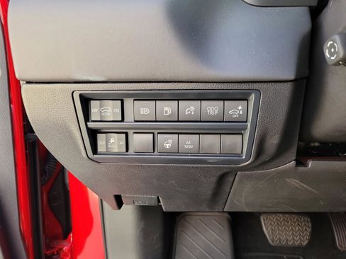 Certified 2025 Toyota Sequoia Platinum AWD/4WD image 19