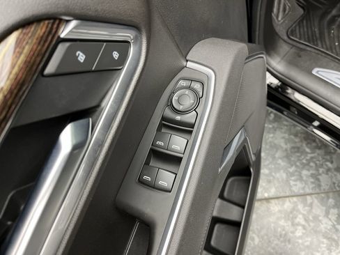 Certified 2025 GMC Sierra 1500 SLE w/ X31 Off-Road Package AWD/4WD image 9