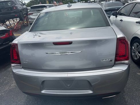 Used 2016 Chrysler 300 S AWD/4WD image 4