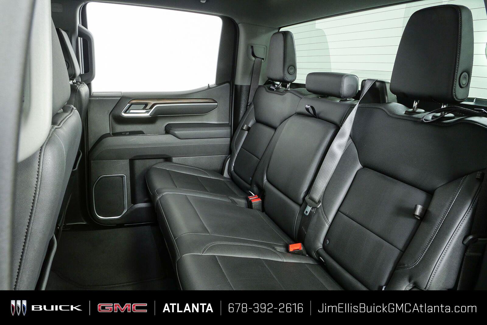 Used 2026 GMC Sierra 1500 SLT AWD/4WD image 17