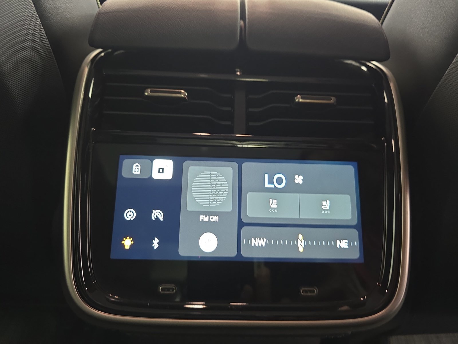 Used 2024 Rivian R1S Adventure Quad AWD/4WD image 30