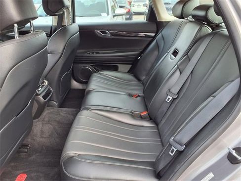 Used 2023 Genesis G80 2.5T image 8