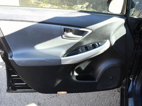 Used 2012 Toyota Prius Four image 13