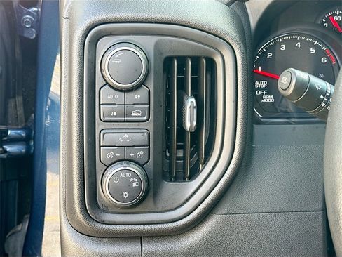 Used 2022 Chevrolet Silverado 1500 Custom image 11