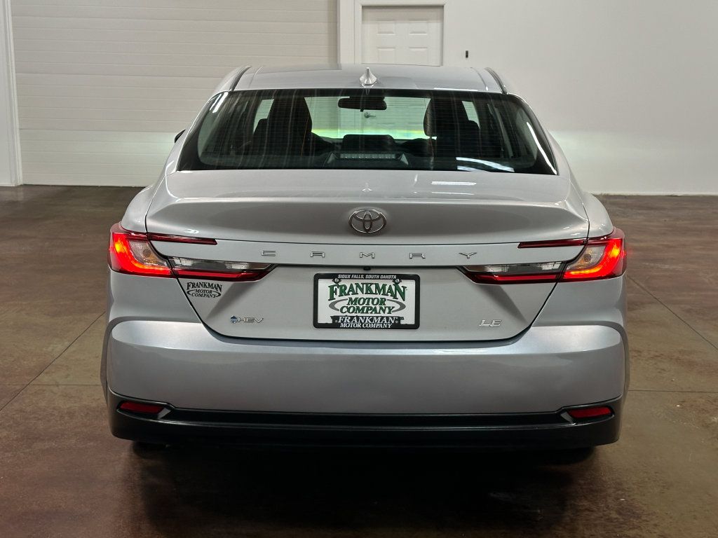 Used 2025 Toyota Camry LE FWD image 28