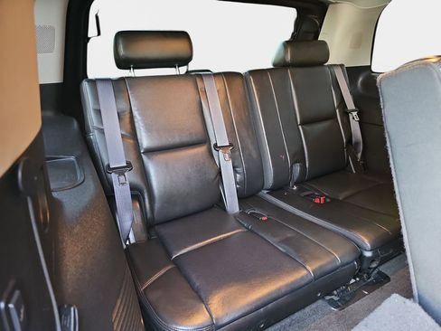Used 2013 GMC Yukon Denali AWD/4WD image 16