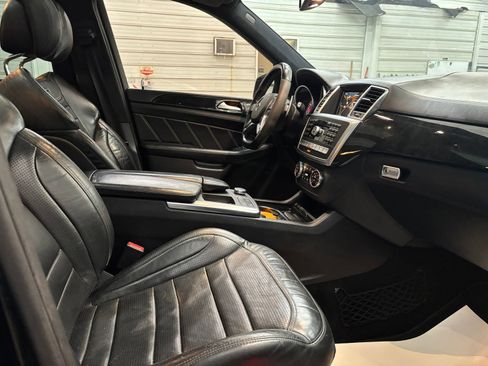 Used 2015 Mercedes-Benz ML 63 AMG 4MATIC image 24