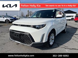 Used 2025 Kia Soul LX video 1